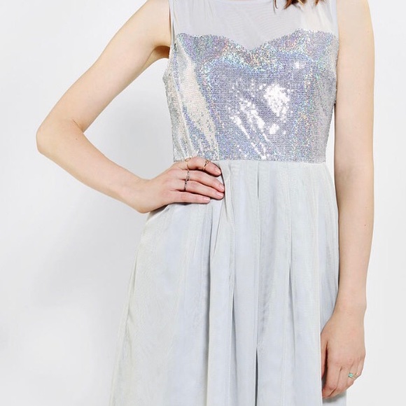 BB Dakota Silver Grey Sequins Mesh Dress - Picture 15 of 16